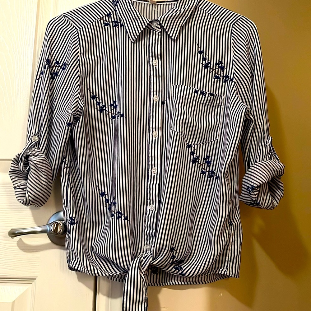 Stripe Print Button-down Shirt. Sz S
